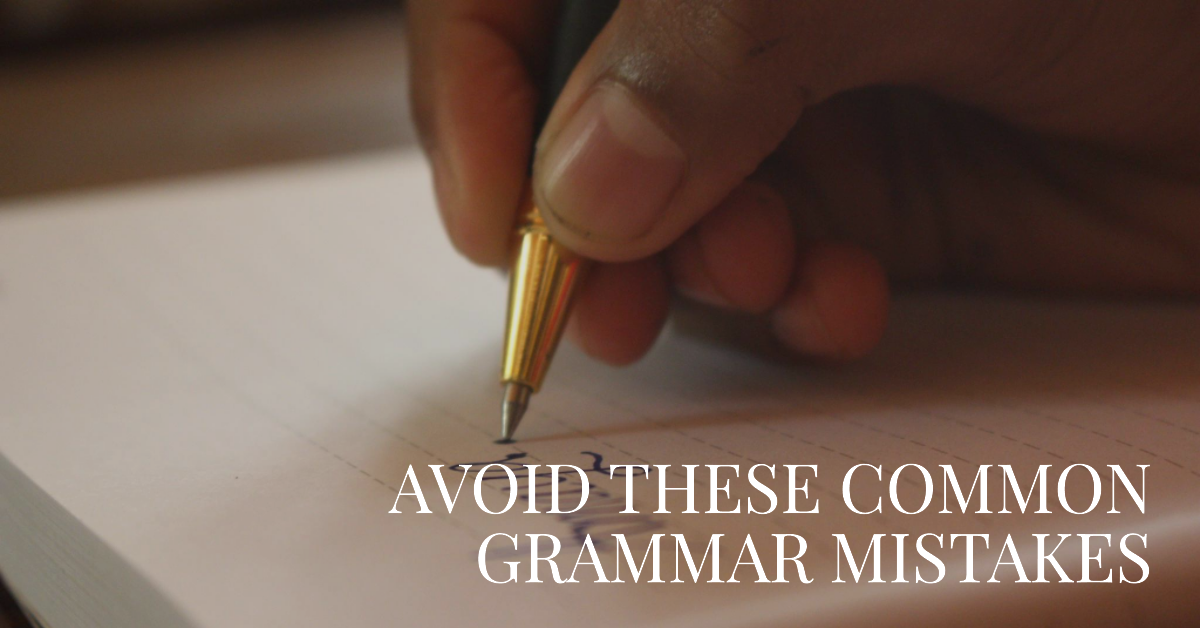 What are the common grammar mistakes that can lower my score in the IELTS writing test?